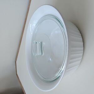Corningware 2 Qt (1.9 L) Stoneware French White Casserole With Lid